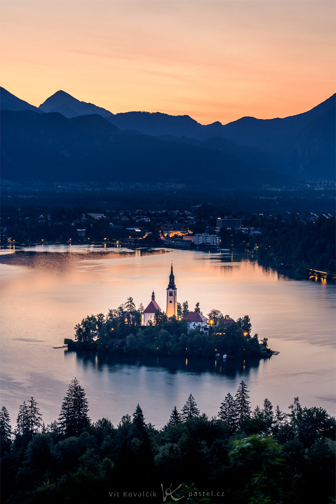 Příběh fotografie: jezero Bled před východem slunce